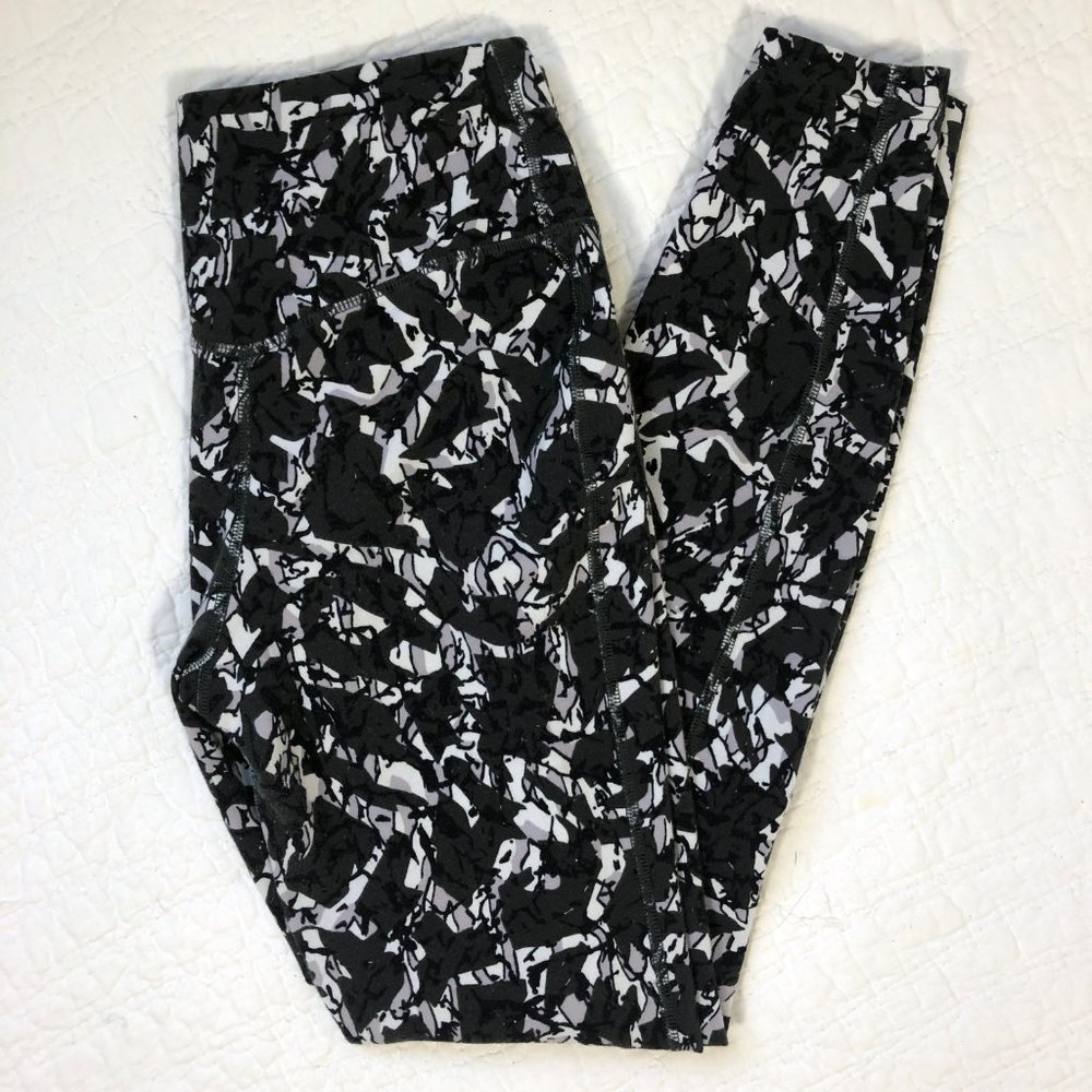 Nike Dri-Fit Black / Grey Patterned Leggings